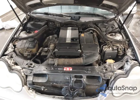 2004 Mercedes-Benz C 230 Kompressor Sport/Sport z USA, uszkodzony, nr VIN WDBRF40J04A581570